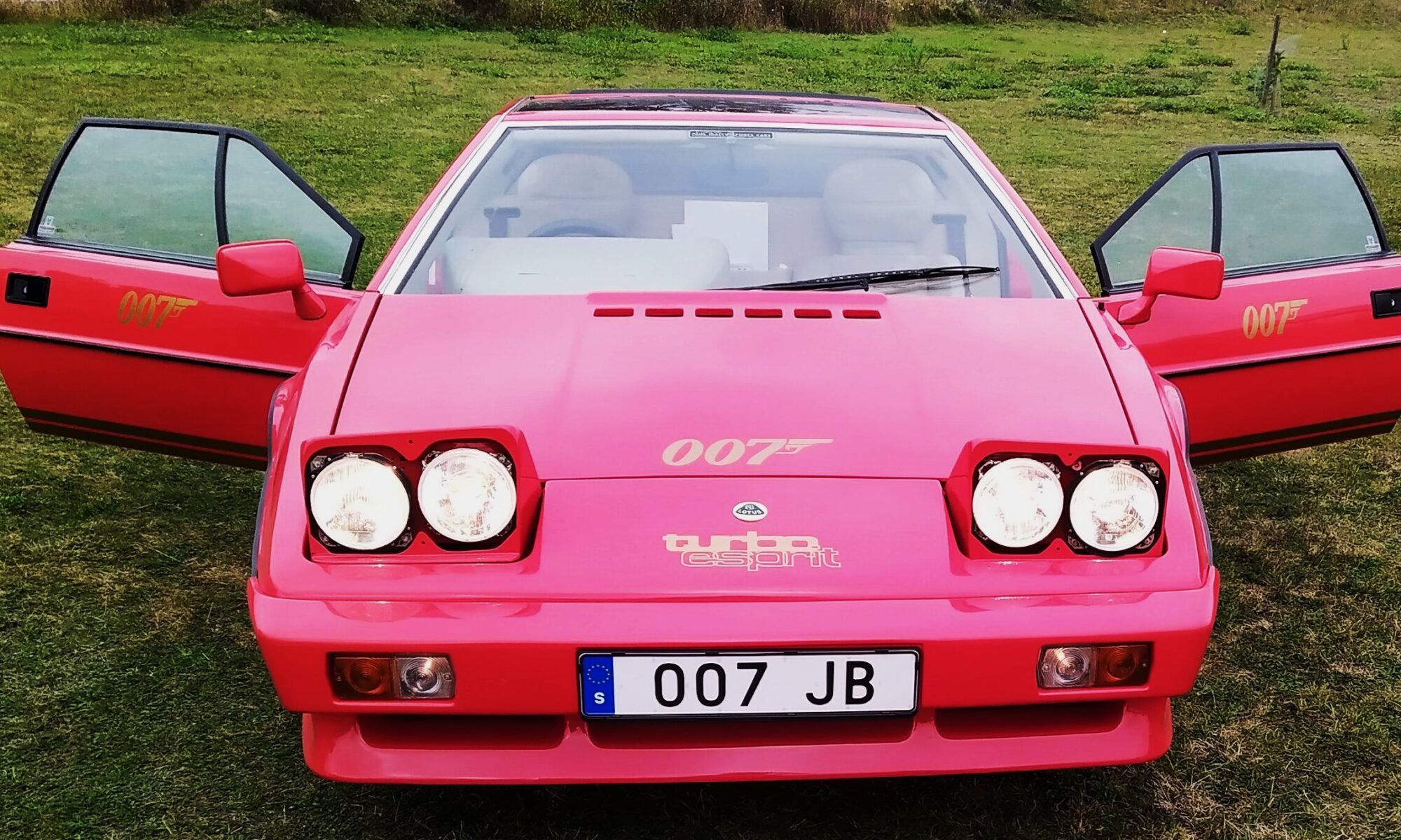 Lotus Esprit S3 Turbo Coupe on display in James Bond 007 Museum/Exhibition Nybro Sweden